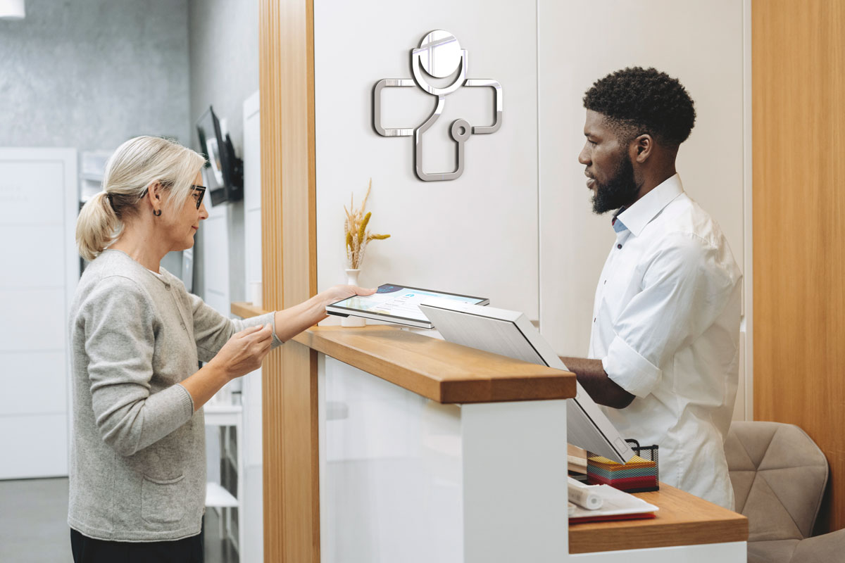 scansource-hp-engage-go-135-lifestyle---convertible-subpage